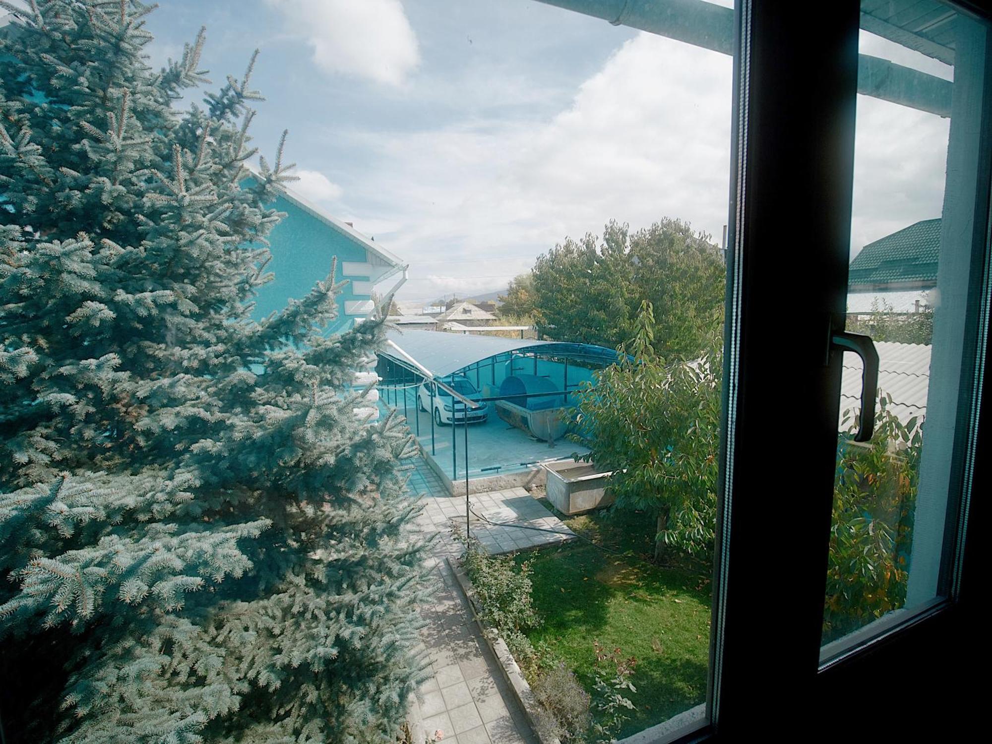 Guesthouse Alakol Karakol Exterior photo